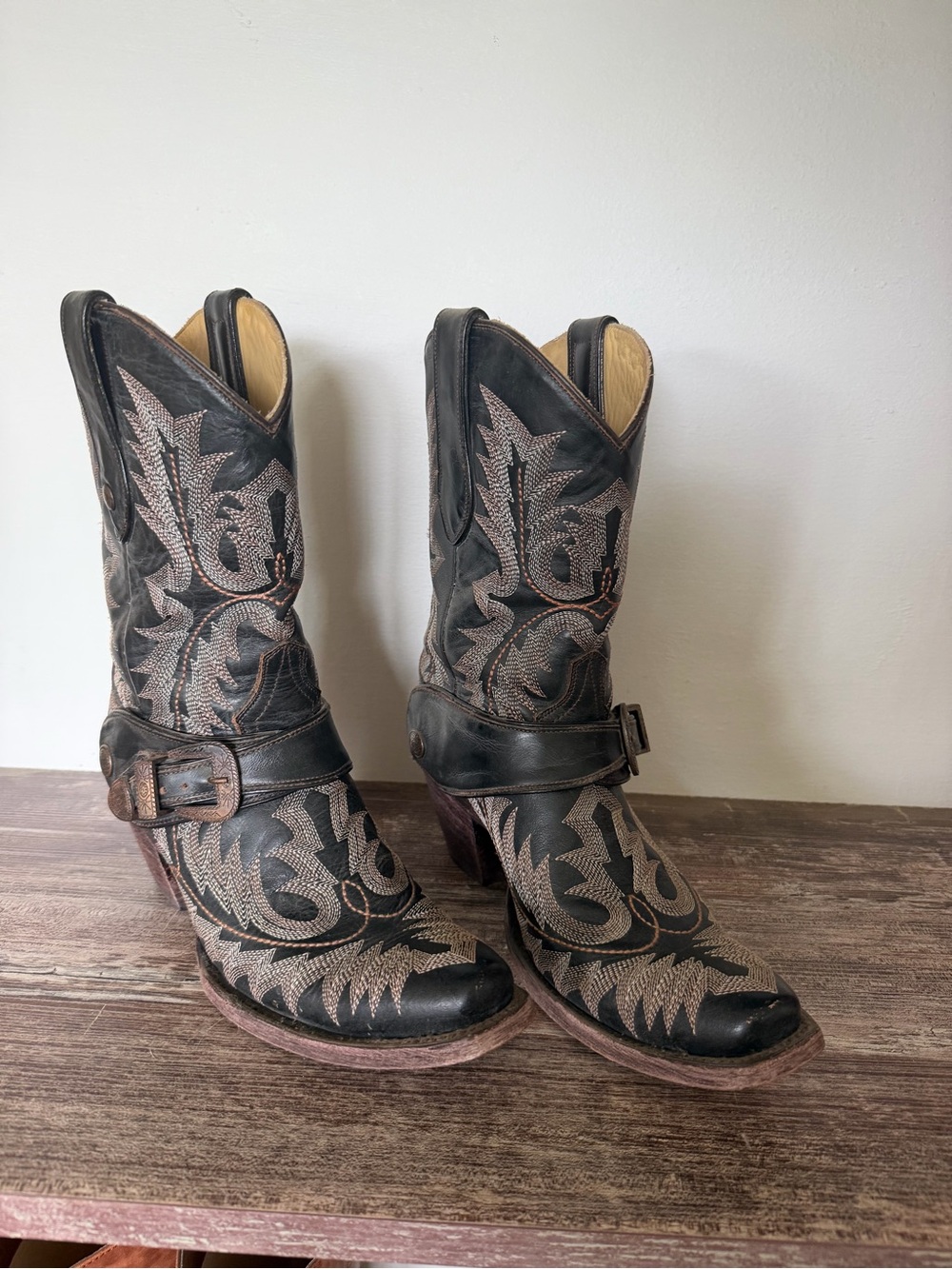 Corral Black and Tan Embroidered Women’s Harness Western Boots